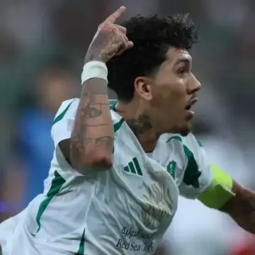 حقيقة انتقال روبيرتو فيرمينو إلى الأهلي المصري.. وكيل اللاعب يرد